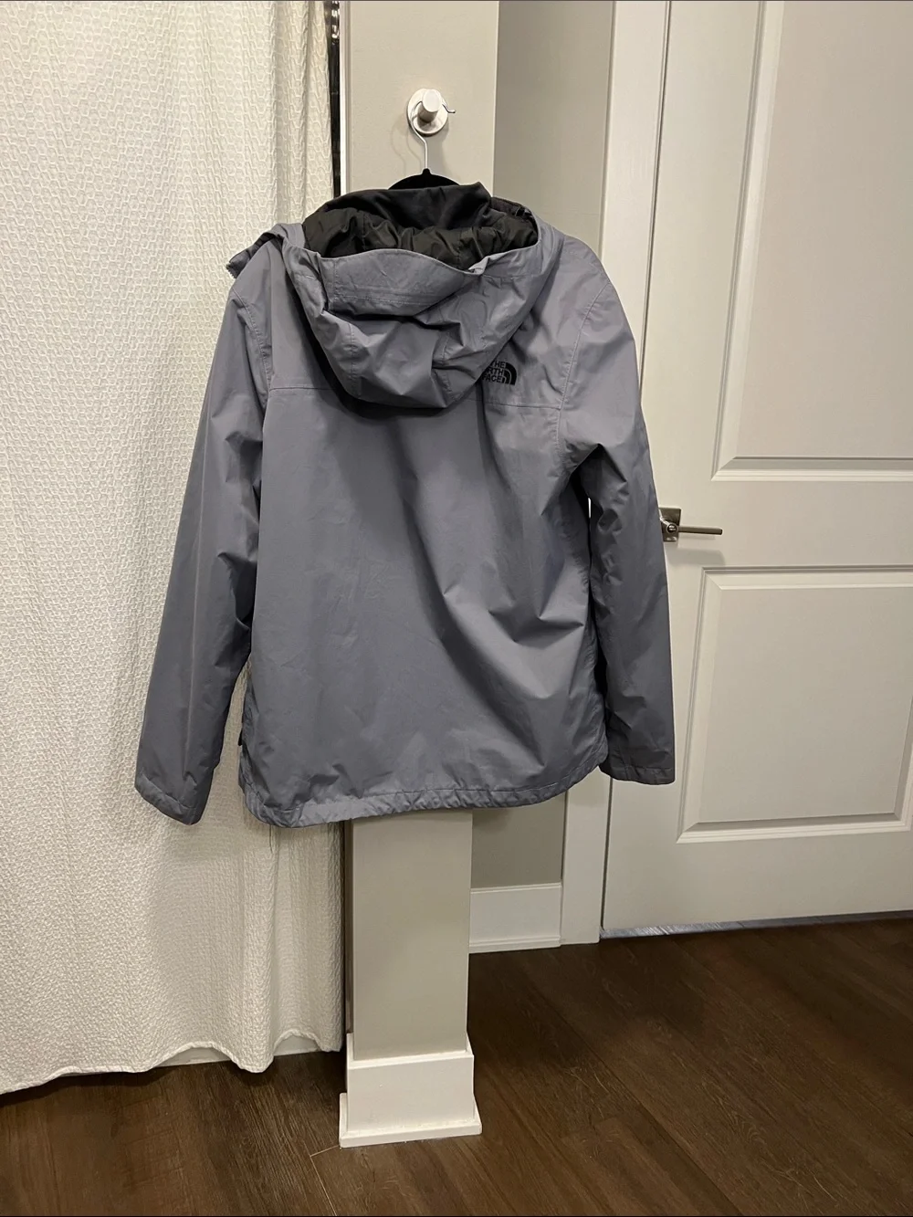 The North Face Men's Gray and Black Waterproof Jacket